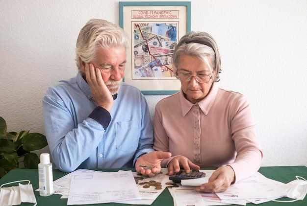 Граждане, имеющие накопления в ЕНПФ, составленные из обязательных пенсионных взносов (ОПВ) или профессиональных пенсионных взносов (ОППВ), которые достигли установленного законодательством пенсионного возраста, а также лица с инвалидностью первой и второй группы, если их инвалидность подтверждена бессрочно, могут рассчитывать на пенсионные выплаты из ЕНПФ согласно установленному порядку. undefinedЧтобы начать получение пенсионных выплат из ЕНПФ по обязательным видам пенсионных взносов из-за достижения пенсионного возраста, а также назначение базовой и солидарной пенсии из государственного бюджета, гражданам необходимо своевременно обращаться в Государственную корпорацию «Правительство для граждан» (ЦОН) по месту их прописки.