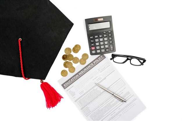 Для повышения своей квалификации и профессионального уровня полезно посещать курсы и тренинги, которые помогут улучшить методику преподавания и углубить знания в своей области. Наличие дипломов или сертификатов о повышении квалификации может служить дополнительным подтверждением компетентности репетитора и повысить его привлекательность для потенциальных клиентов.