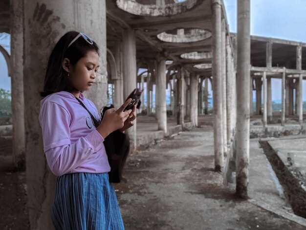 Важно отметить, что это не первый случай, когда официальные страницы и аккаунты на YouTube стали жертвами взломов со стороны представителей криптоиндустрии. Ранее киберпреступники использовали поддельные трансляции с участием человека, похожего на Илона Маска, чтобы обмануть пользователей платформы. Такие методы манипуляции показывают, насколько важно критически относиться к информации, размещенной в открытых источниках.