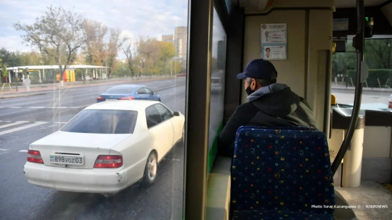 Схемы движения нескольких автобусов временно изменили в Астане