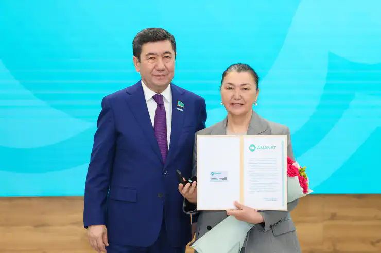 Победитель конкурса от партии Amanat