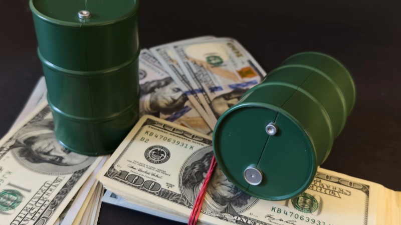 Цена нефти Brent упала ниже 63 долларов за баррель