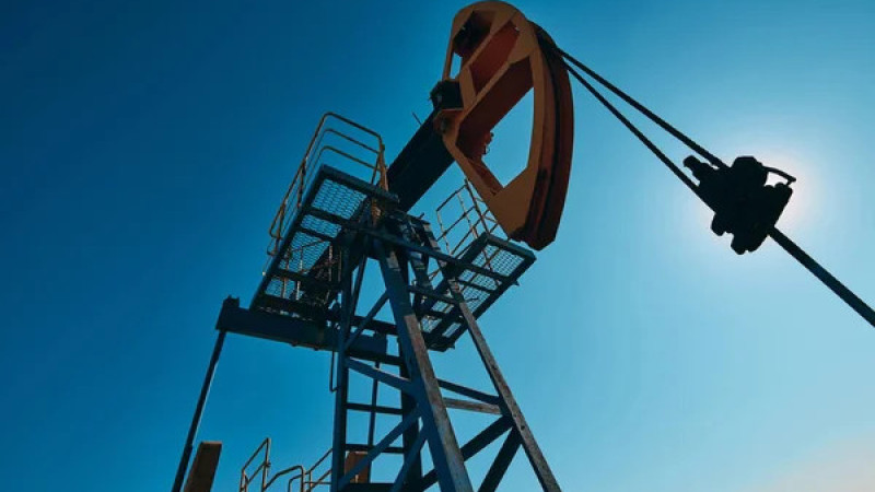 Мировые цены на нефть марки Brent снизились до 60 долларов за баррель