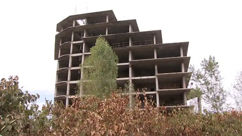 Сайран: когда мечты о доме превращаются в пыль и бетонные облака