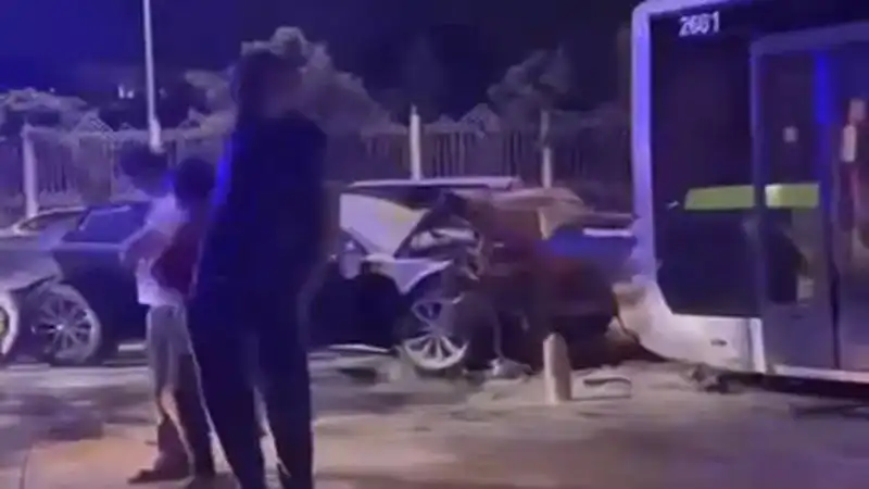 Автобусный шторм: четыре судьбы на перекрестке с судьбой