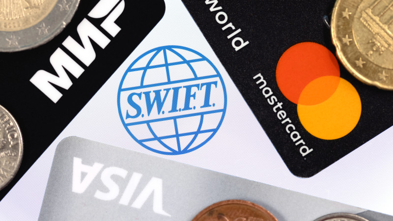 В ЕС не имеют информации о переподключении российских банков к SWIFT
