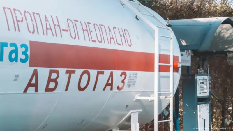 Казахстан продлил запрет на экспорт сжиженного нефтяного газа автомобильным и железнодорожным транспортом