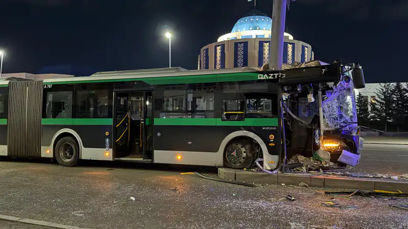 Сквозь стекло судьбы: как автобус стал врагом на дороге к жизни Астане