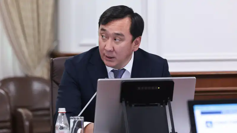 Смена в министерстве: как уход Карабаева повлияет на транспортную политику страны? Астане