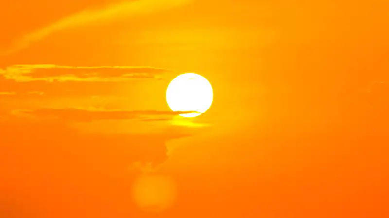 Казахстан в огненном плену: жара до +39 и неожиданные дожди создадут контрастные условия для жителей Астане