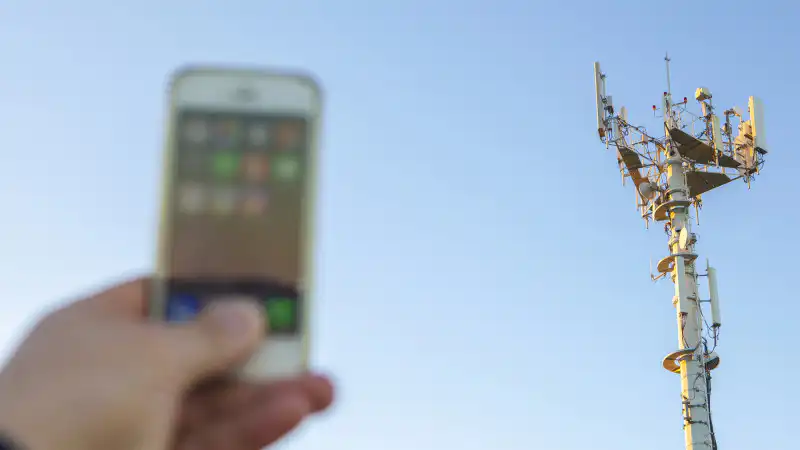 Почему тарифы на мобильную связь растут: ответы министра цифрового развития Жаслана Мадиева Астане