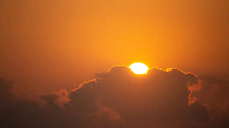 Казахстан: Погода как художник — рисует сюрпризы на холсте небес! Астане