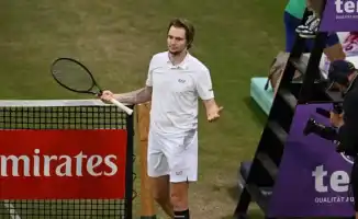 Александр Бублик из Казахстана в полуфинале Halle Open: триумф на травяных кортах Германии