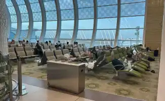 Путешествие в облаках: казахстанцы вместо Дубая приземлились в тумане Ашхабада