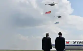 Торжественная встреча Си Цзиньпина в Астане: эксперты обсуждают значение визита