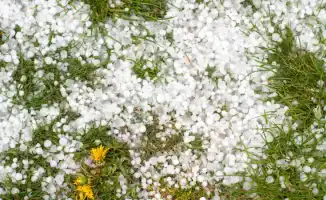 Казахстан в огненном плену: как аномальная жара и грозы с градом могут изменить жизнь городов 17 июня