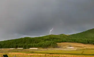 Сильная жара до +36°C и грозы ожидают юг Казахстана 12 июня
