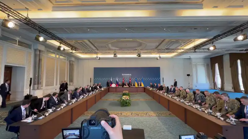 «Шахматы на Босфоре»: Россия и Украина делают новый ход в Стамбуле