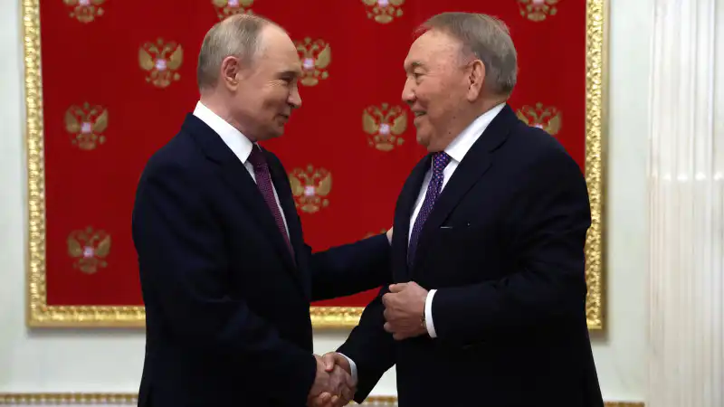 Два старых волка на одной поляне: о чем шептались Назарбаев и Путин?