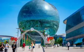 Граждане восторженно отмечают День столицы и Национальный день домбры: праздники объединяют и вдохновляют!