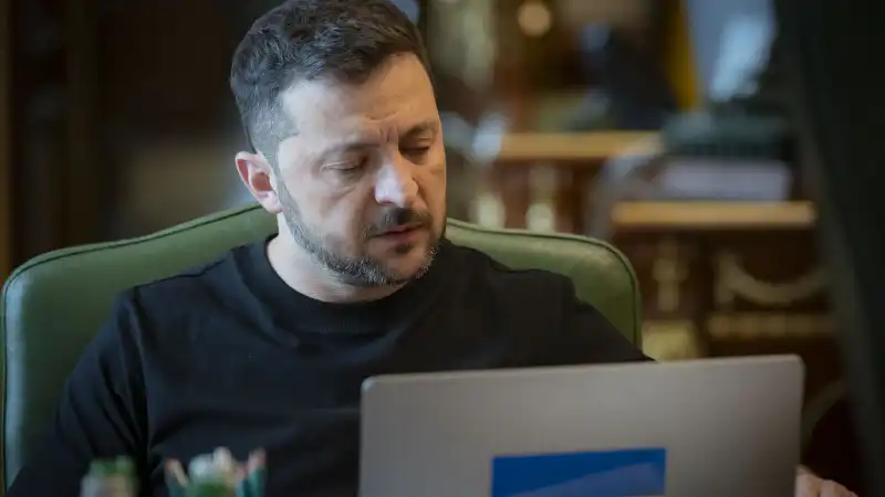 Зеленский и Алиев: телефонный мост дружбы на фоне дипломатических бурь Астане