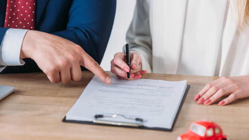 Афера с автокредитами в Астане: бизнесмен обманул на 270 миллионов тенге Астане