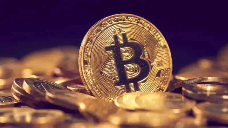 Биткоин достигает новых высот, нефть поднимается в цене, но азиатские рынки остаются под давлением: последствия для глобальной экономики 14 августа Астане