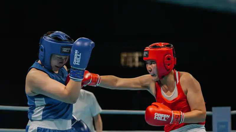 Казахстанская молния разразилась над узбекским небом: Егинбайкызы сверкает в полуфинале чемпионата Азии U-19 Астане