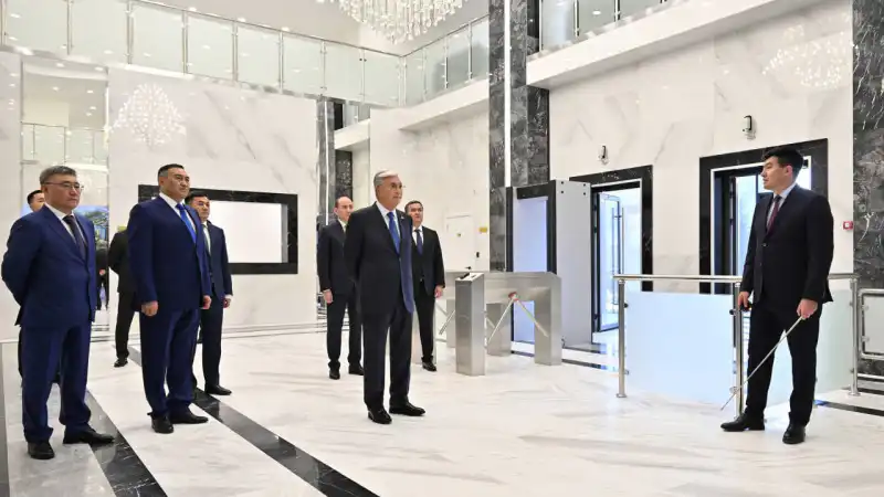 Президент Казахстана Касым-Жомарт Токаев ознакомился с новым зданием ДКНБ в Астане Астане