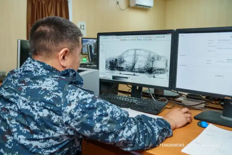 Рентген-досмотр автомобиля на границе, "Хоргос"