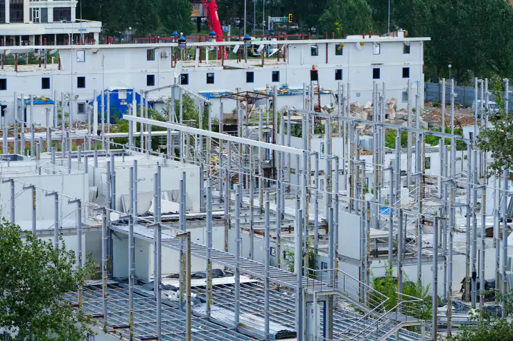 Бывшие общежития рабочих, строивших Abu Dhabi Plaza, район Линейного парка, Астана