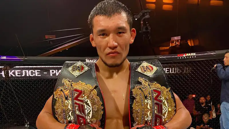 Казахстанский боец Алиби Идрис после поражения от американца Джозефа Моралеса на турнире UFC 319 в Чикаго выразил надежду на будущее и призвал своих болельщиков не отчаиваться, заявив: "Поднимаем голову и идем дальше". Астане