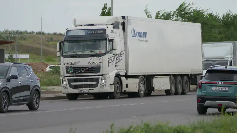 На границе Казахстана с Россией: предвестники шторма в пограничных водах Астане