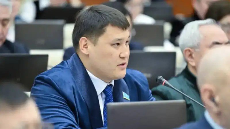 Берденов: Показания Жиембая — это шантаж и давление на власть в Шымкенте Астане