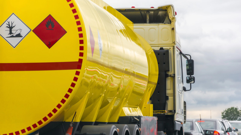 Казахстан усиливает контроль на границе: ситуация на рынке ГСМ Астане