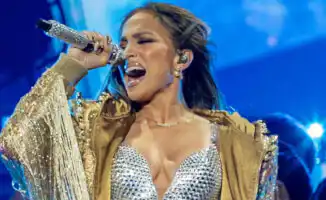 Сауле Самидин о костюмах J.Lo: Мнение депутата из Астаны, которое взбудоражило общество 15 октября