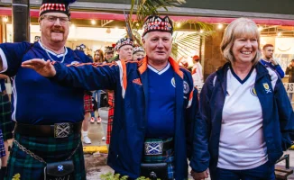 Казахстан в Европе: Футбольные фанаты обсуждают после матча Лиги чемпионов в Глазго