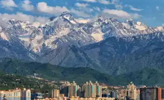 Казгидромет предупреждает о неблагоприятных погодных условиях в Астане и Алматы