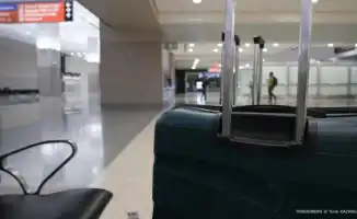 В связи с ограничениями на въезд в аэропорт и центр города, местные жители выражают недовольство по поводу ухудшения транспортной ситуации. Власти объясняют меры необходимостью улучшения инфраструктуры и безопасности.