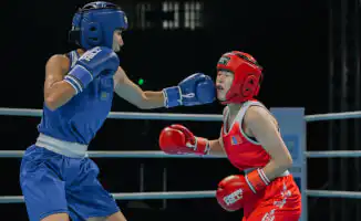 Казахстанская боксерша Айым Танкибаева пробилась в полуфинал чемпионата Азии по боксу до 19 лет, одержав впечатляющую победу в весовой категории до 51 кг