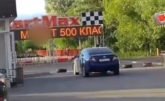 В Астане подростки взломали LED-экран и разместили рекламу секс-услуг: международный резонанс