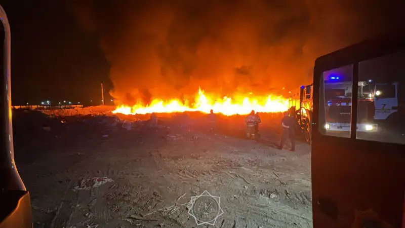 Пожар на полигоне твердых отходов в Астане: возгорание мусора на шоссе Алаш 28 июля Астане