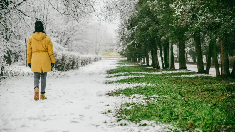 Первые морозы в Казахстане: как изменение погоды влияет на повседневную жизнь граждан Астане
