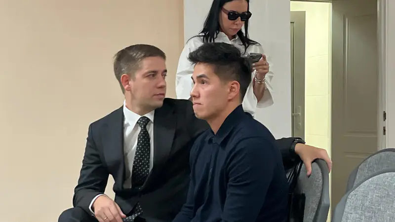 Чиновники купили курсы Жанабылова: Судебный процесс по делу блогера Ерболата Жанабылова в Астане Астане