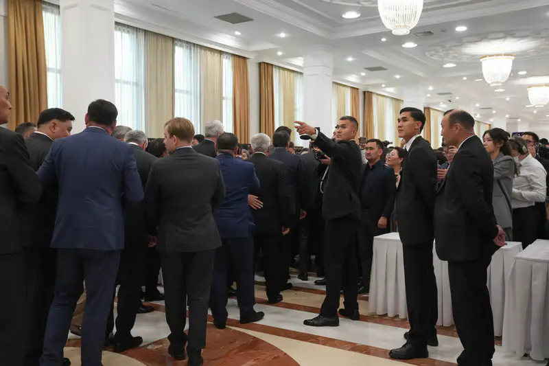 депутаты Казахстана