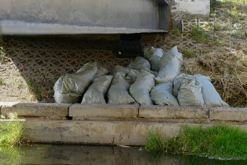 Мешки с мусором