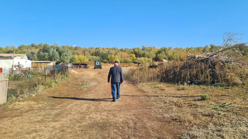 В Актюбинской области Казахстана жители села Аккайын десятилетиями ждали газа, но теперь чувствуют себя обманутыми Астане