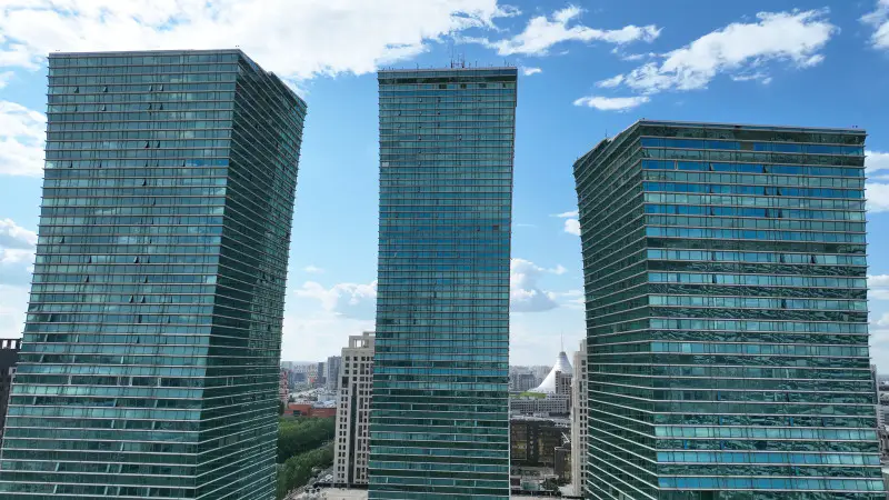 Социальные изменения в Астане: жилой комплекс 'Северное сияние' как символ новых горизонтов и вызовов для горожан Астане