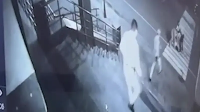 В Шымкенте возбуждено уголовное дело против полицейских в связи с покушением на заместителя акима Руслана Берденова. Оружие, из которого был произведен выстрел, числилось списанным в Астане. Астане