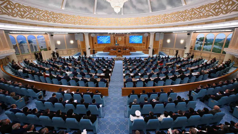 Касым-Жомарт Токаев выступил с Посланием народу Казахстана, в котором обозначил ключевые направления развития страны и важные социальные инициативы. Астане